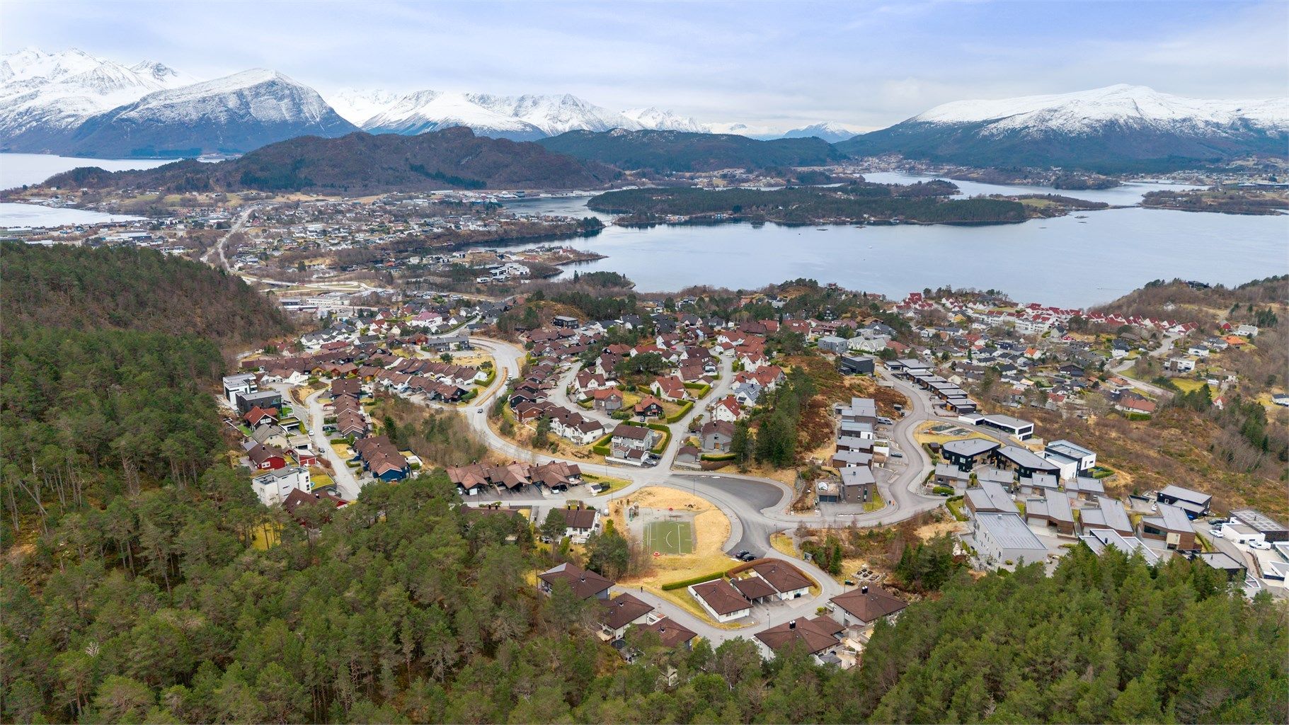Oversikt over det attraktive boligområdet på Skåthaugen.