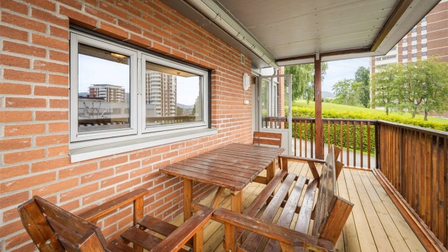 Overbygd sørvendt balkong på ca. 12 kvm. Foto: Stine Prøitz Jørgensen