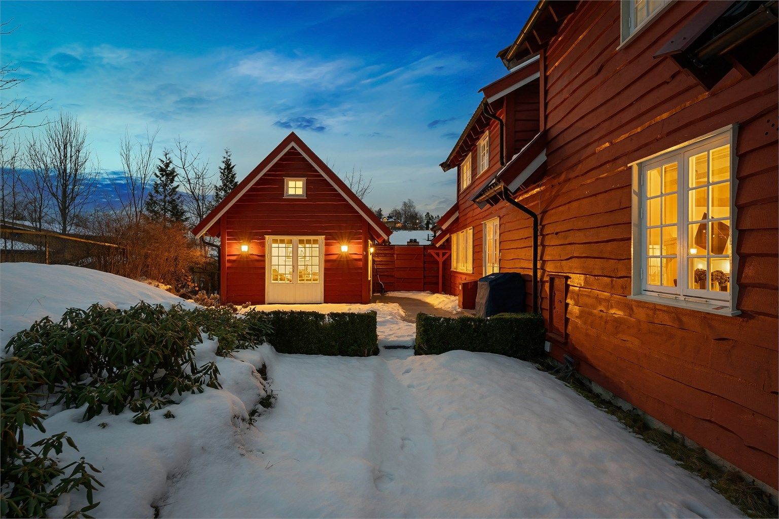 Ved en av terrassene er det også et praktisk anneks