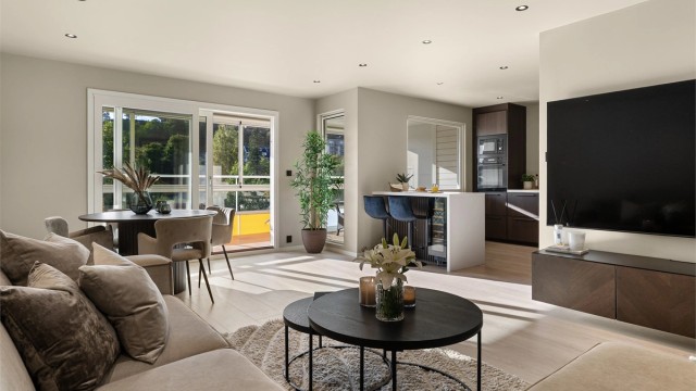 Velkommen til Nebbestølen 29! En nyoppusset, strøken toppleilighet i et meget attraktivt borettslag, her er det bare å flytte rett inn | Presentert av Eiendomsmegler Krogsveen v/ Ingvar Nypan