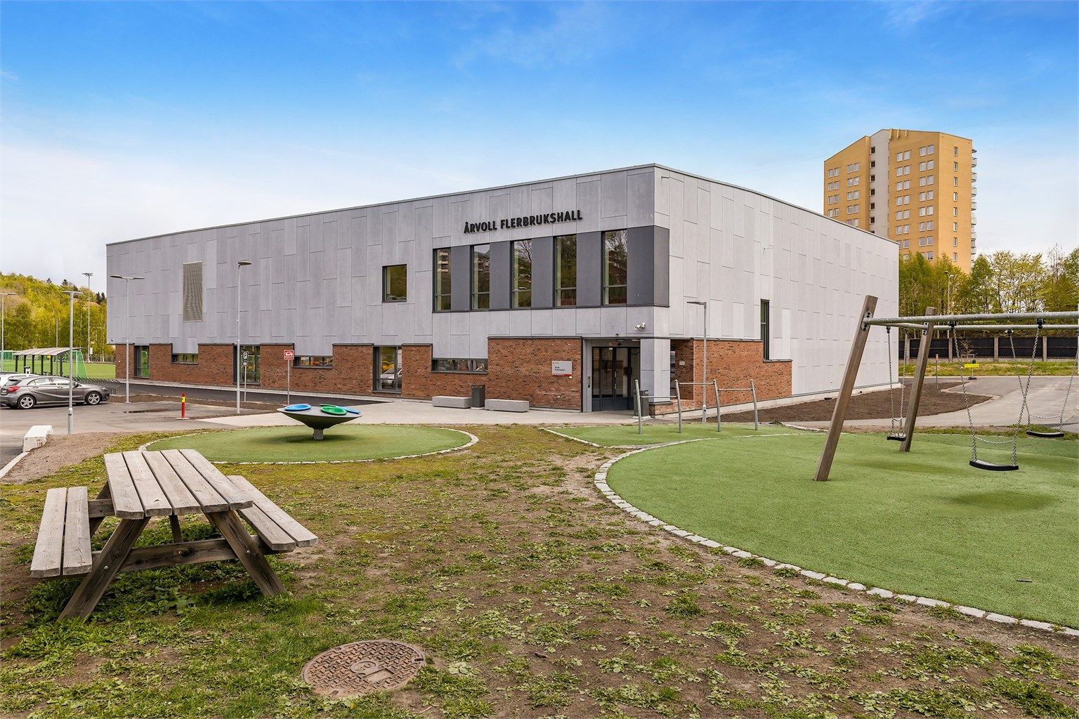 Flerbrukshall bak Årvoll skole