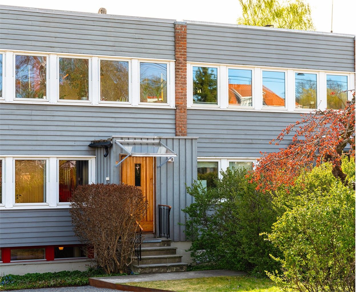 Ditt nye hjem ligger i et attraktivt, sentralt og ettertraktet boligområde på Heggeli/Smestad, med kort vei til skole og barnehage. Foto: Chris Borowiak