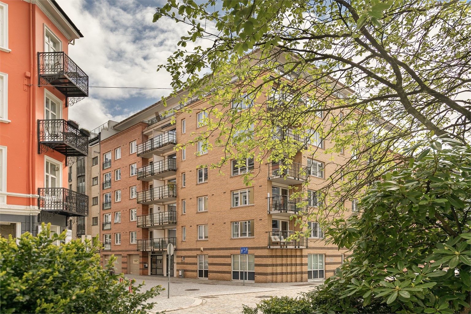 - Velkommen til en hyggelig visning -