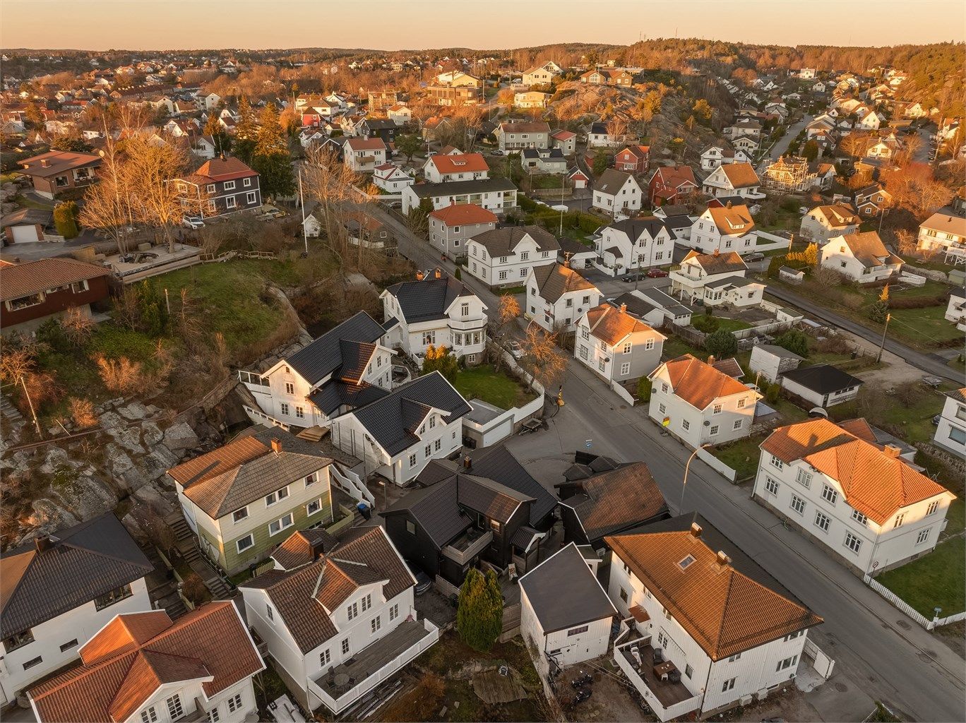 Kort vei er det også til Fredrikstadmarka, med både lysløyper og preparerte skispor når forholdene tillater vinterstid.