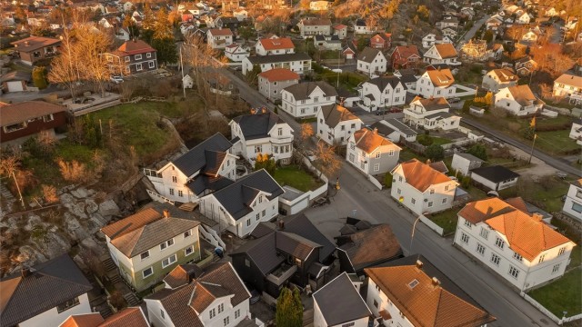 Kort vei er det også til Fredrikstadmarka, med både lysløyper og preparerte skispor når forholdene tillater vinterstid.