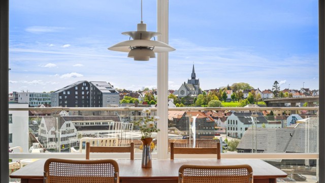 Velkommen til Badehusgata 45.