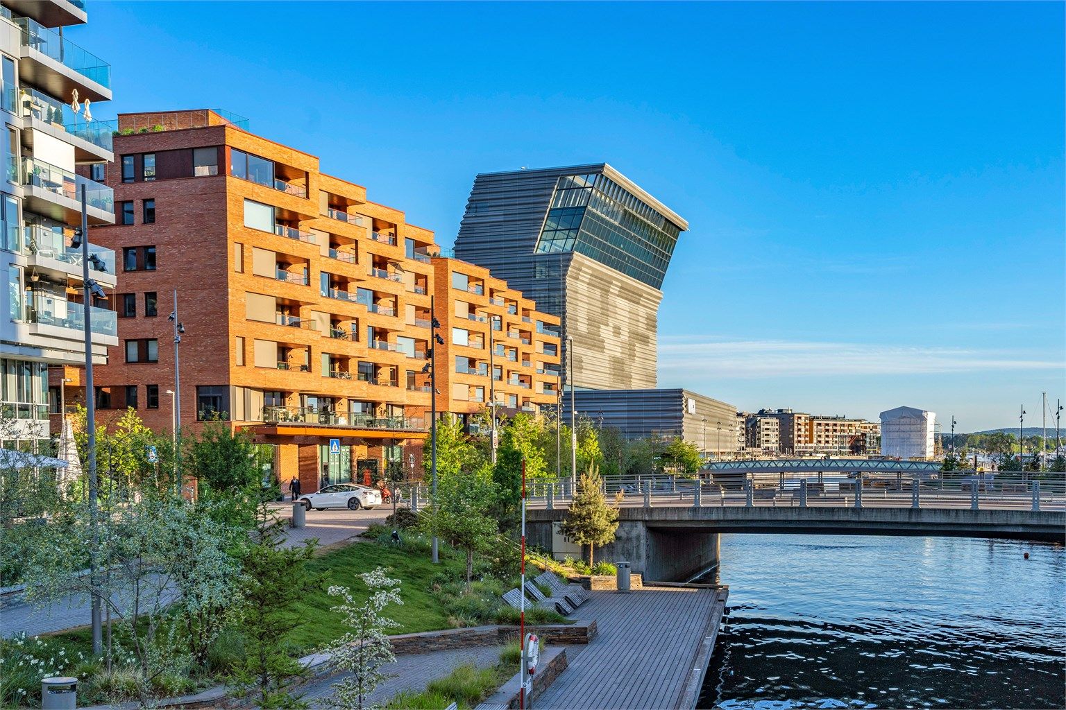 Gamle Oslo er en bydel i stadig utvikling, og utbyggingen av Bjørvika og Fjordbyen har bidratt til å løfte området ytterligere.