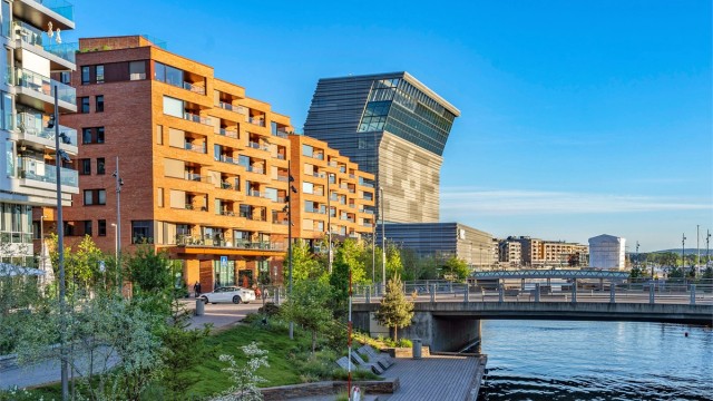 Gamle Oslo er en bydel i stadig utvikling, og utbyggingen av Bjørvika og Fjordbyen har bidratt til å løfte området ytterligere.