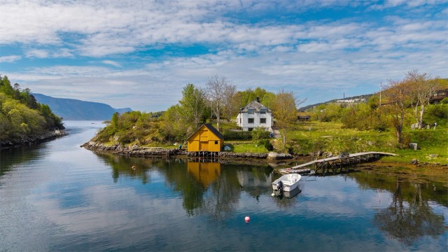 Velkommen til Lykkjevegen 8 på Sørneset presentert av Krogsveen v/ Eiendomsmegler/Partner Marit Stuen Aursnes