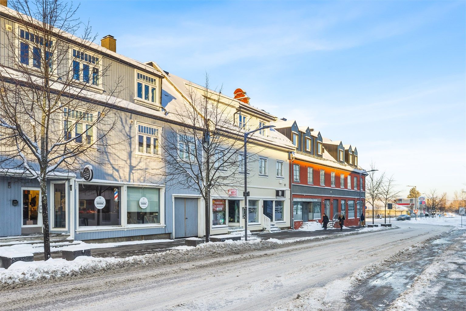 Fasade av bygget - Her bor man sentralt til på Strømmen med kort vei til tog, butikker og restauranter.
