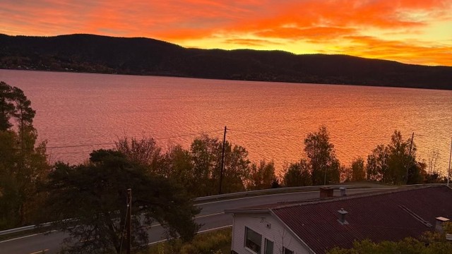 Glødende himmel - privat bilde