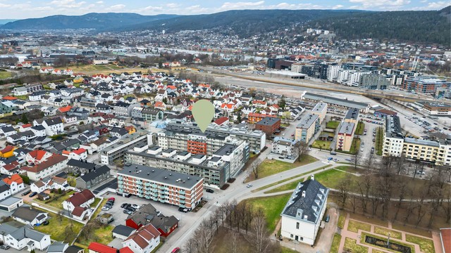 En attraktiv beliggenhet med nærhet til skoler, barnehager og idrettsanlegg.
