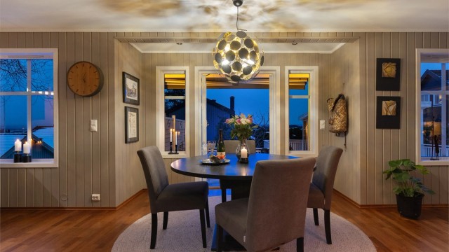 Kveldsstemning i spisestuen