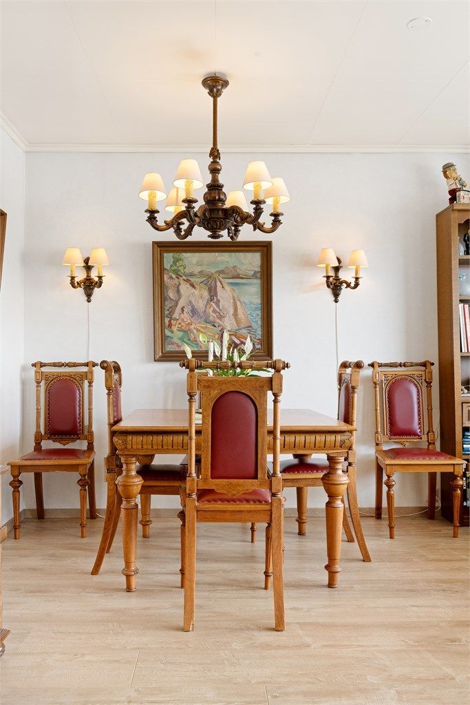 Plass til langbord for hyggelige sammenkomster.