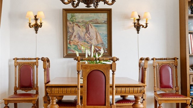 Plass til langbord for hyggelige sammenkomster.