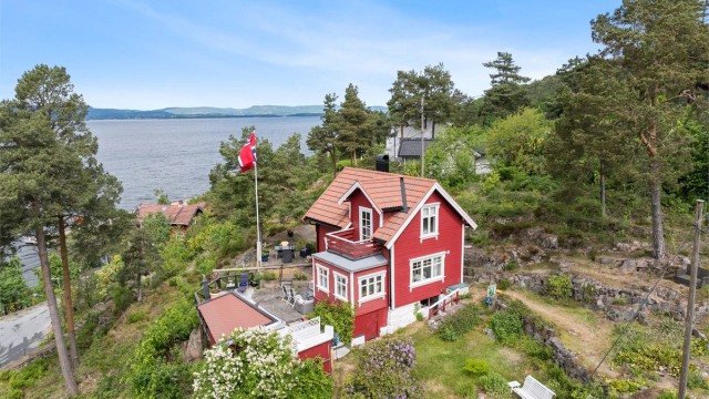 Velkommen til Korsveien 42! - Presentert av Elisiff Wennersgaard v/Krogsveen Nesodden