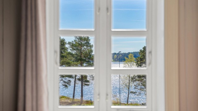 Utsikten mot fjorden.