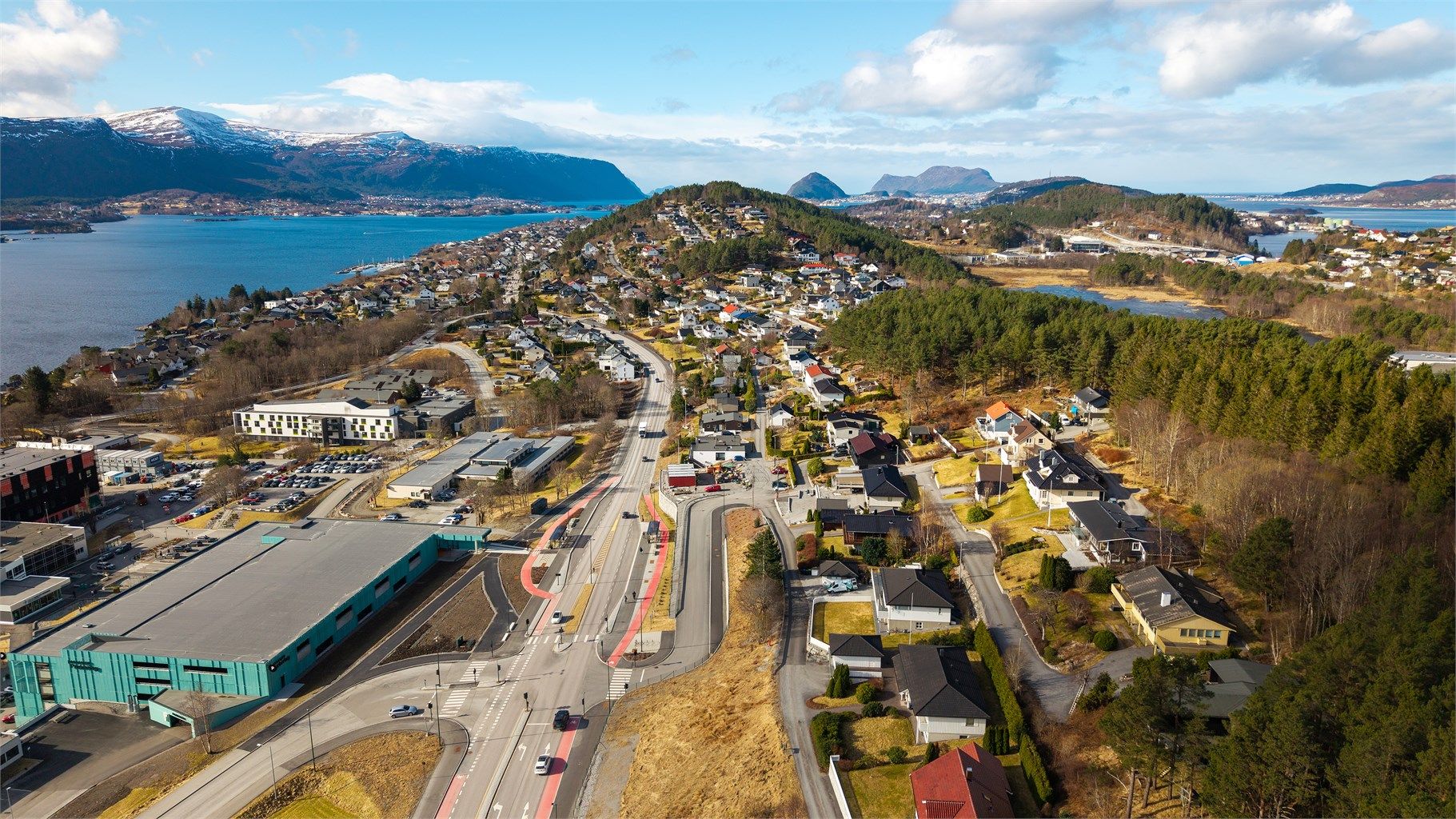 Dronebilde av boligområdet tatt fra øst mot vest