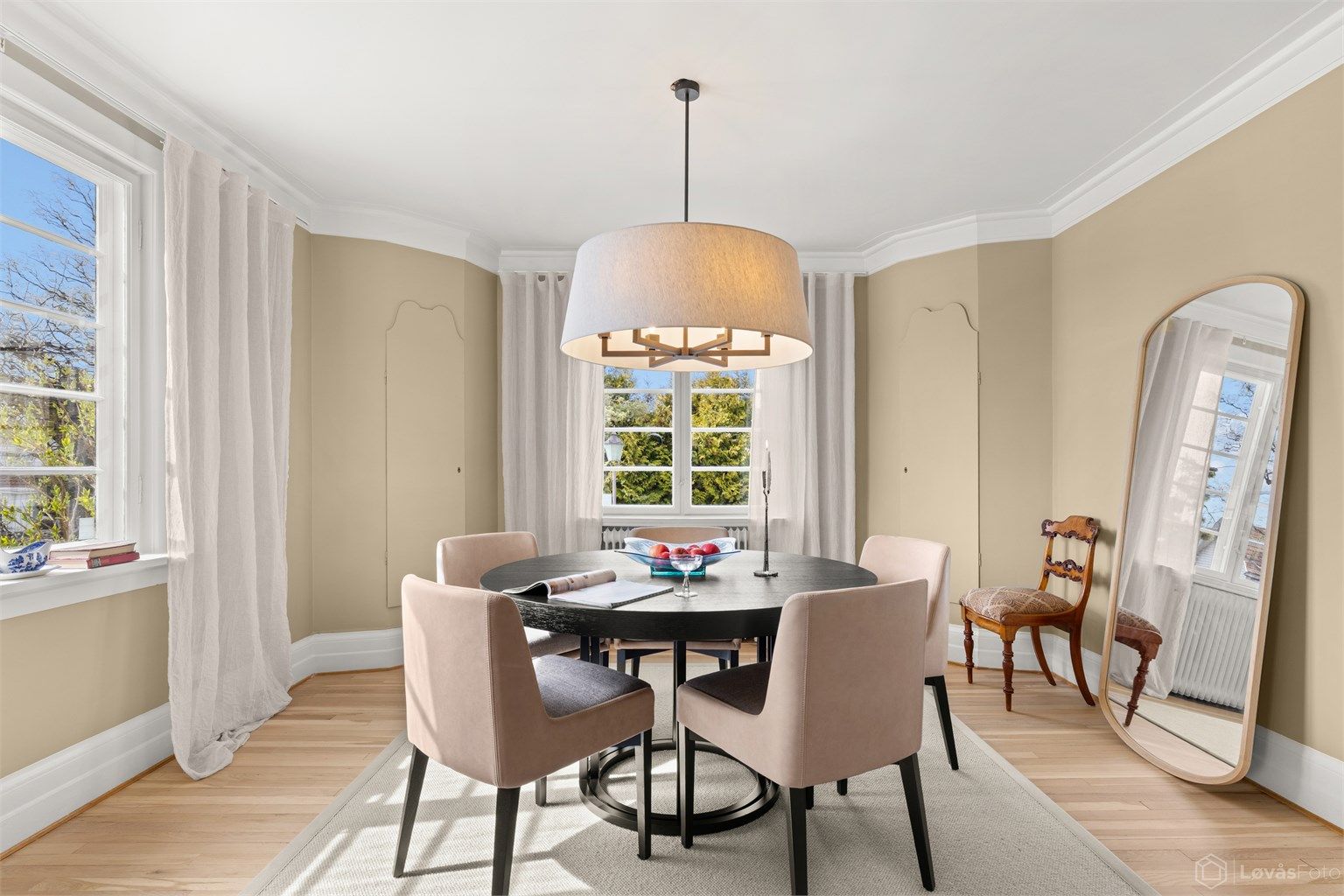 Originale hjørneskap