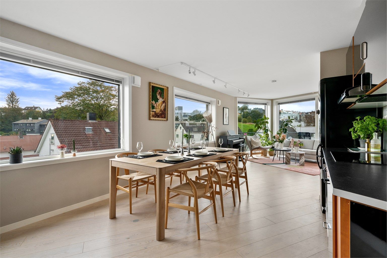 Her bor man i et moderne og flott boligkompleks, hvor man kan slappe av og nyte tilværelsen. 