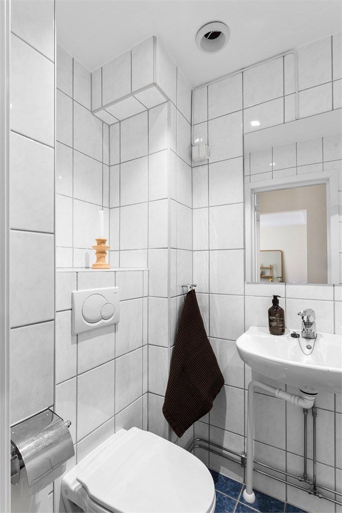 Himlingen har innfelte downlights som ble installert i 2021.