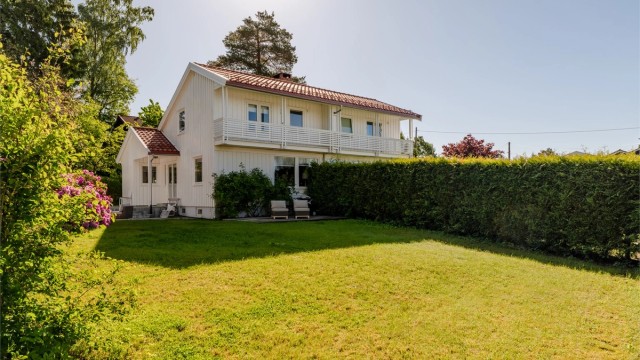 Bolig med unik beliggenhet i stille & rolig blindvei