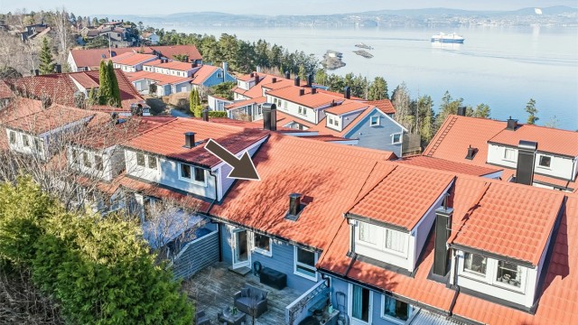 Beliggende i meget populært og barnevennlig boområde med gangavstand til bl.a. skoler, dagligvareforretninger, off. komm og marka. Foto: Per O. Skjellnan v/Efkt