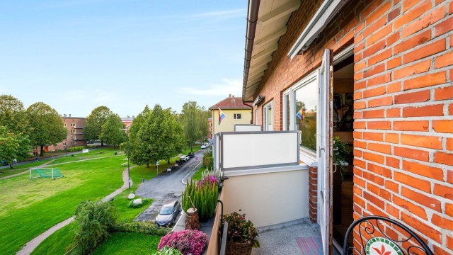 Velkommen til 3-roms toppleilighet i attraktiv borettslag på Torshov.