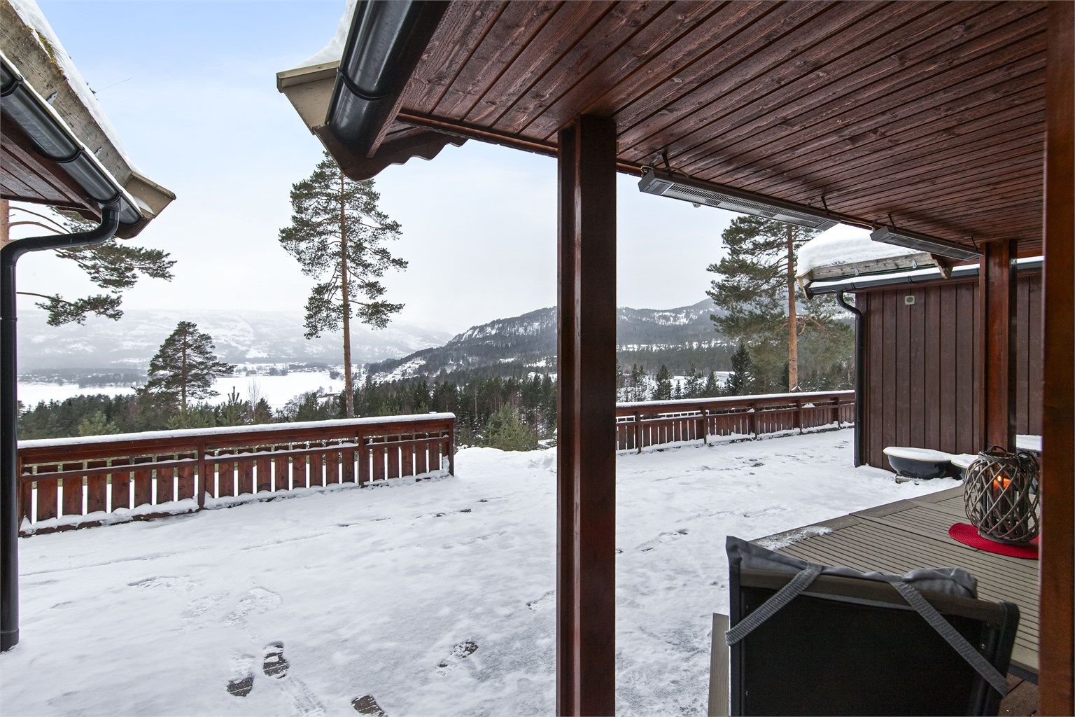 Her kan man nyte solen, roen og vakker utsikt - helt uforstyrret