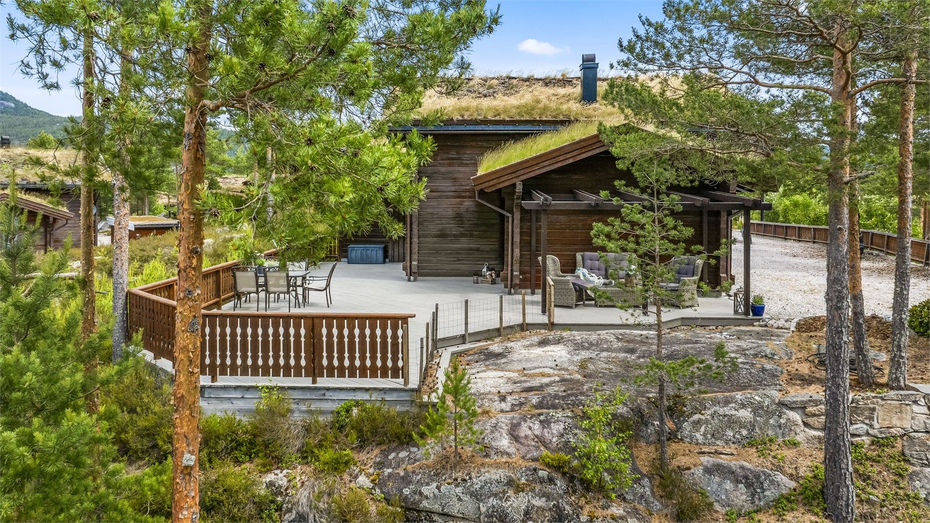 Her sitter man meget usjenert til, hvor du kan flytte deg rundt etter sol og vind.