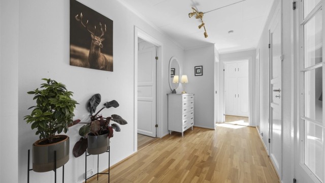 Gangen i første etasje.