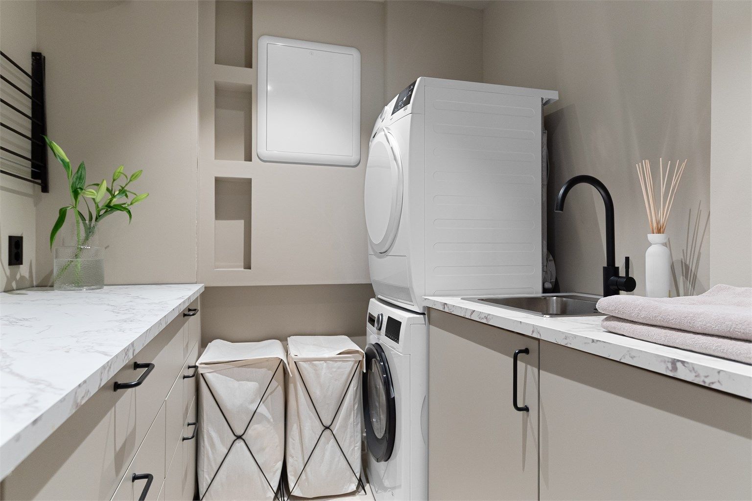 - Flott og praktisk vaskerom som også ble oppgradert i 2025 -