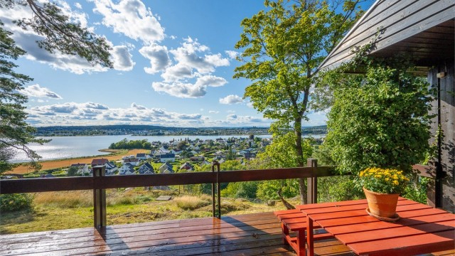 Her har du sol fra morgen kvisten til sent på kvelden.