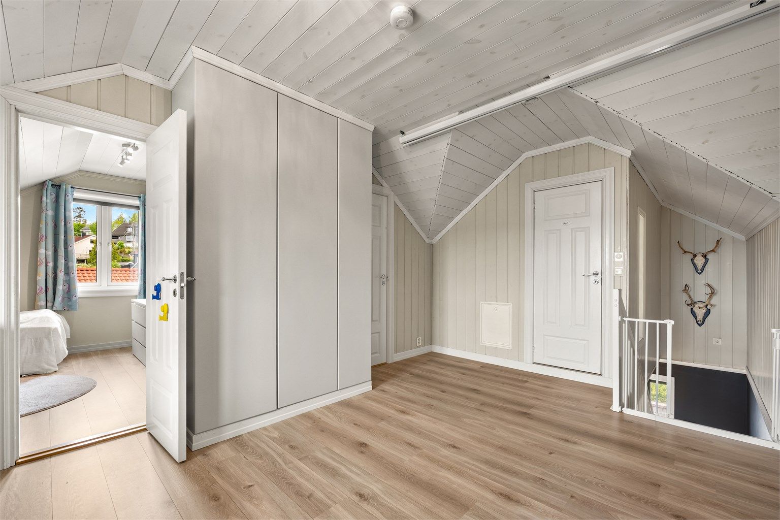 2. etasje ble påbygget og innredet i 2013.