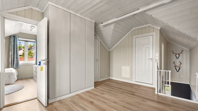 2. etasje ble påbygget og innredet i 2013.