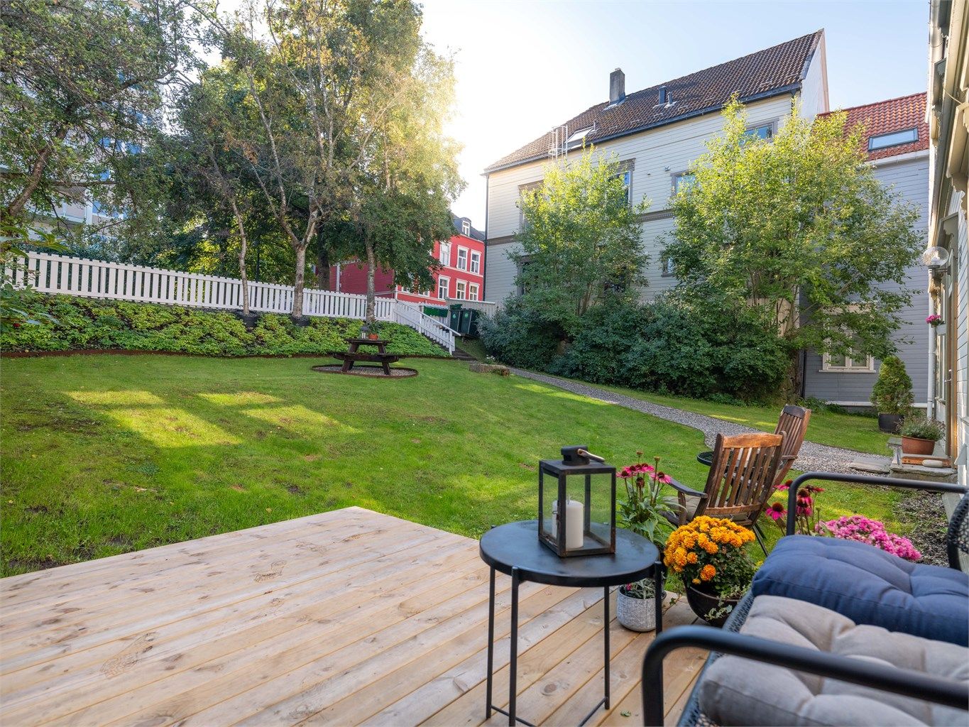 Et yndet stedet å sitte ute i sommerhalvåret. 