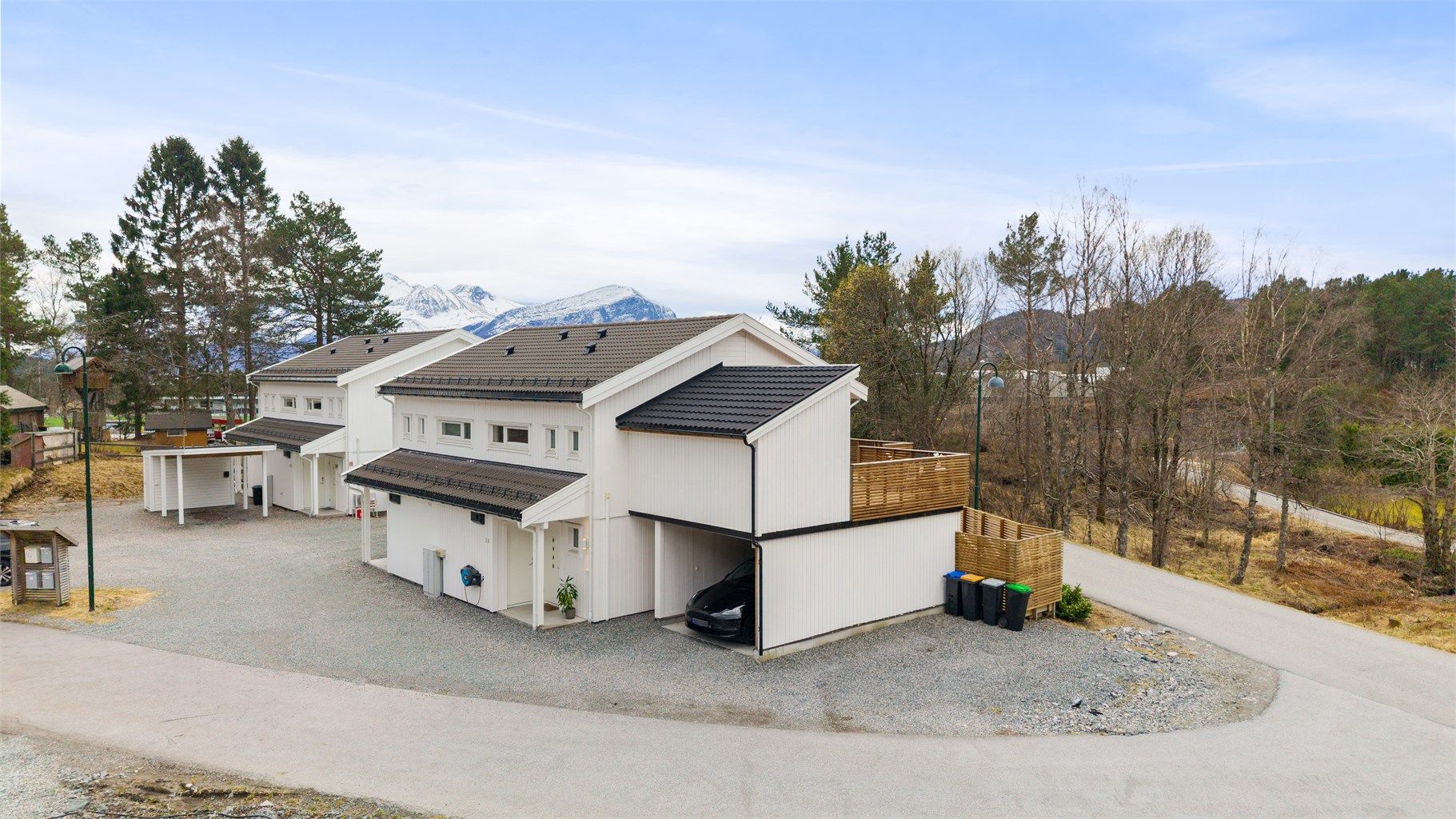 Eiendommen har en fin beliggenhet i et nyere boligfelt på Blindheim.