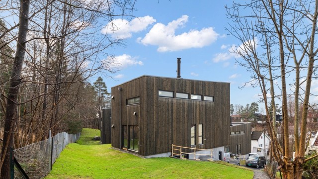 Velkommen til Åsdalsveien 36B, nå nærmer det seg ferdigstillelse. Dette er hagen til hus B