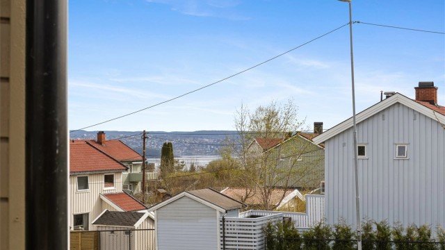 Utsikt mot Bunnefjorden fra balkongen.