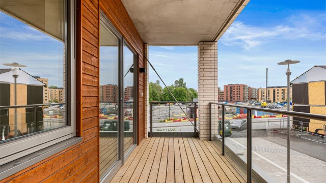 Velkommen til Sandekra 22 presentert av Eiendomsmegler Marius Stormfelt v/Krogsveen! Sandekra ligger i et godt urbant og attraktivt bomiljø på Vestre Billingstad.