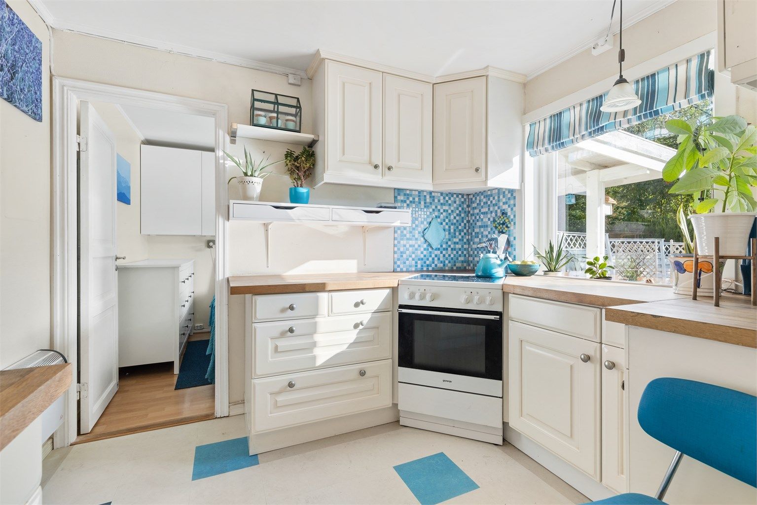 Velkommen til Ridderkleiva 86A, presentert av Mari Skaret Christoffersen i Krogsveen.
Foto: Trond Reder