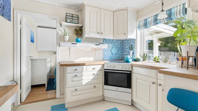 Velkommen til Ridderkleiva 86A, presentert av Mari Skaret Christoffersen i Krogsveen.
Foto: Trond Reder