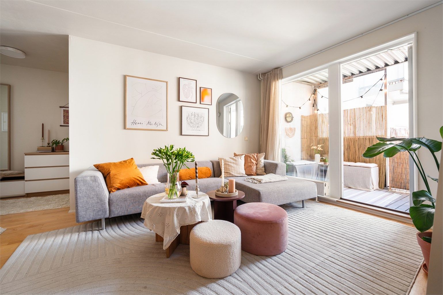 Her bor du midt i hjertet av Oslo, med umiddelbar nærhet til alt det pulserende bylivet har å by på. Foto: Peter Futo
