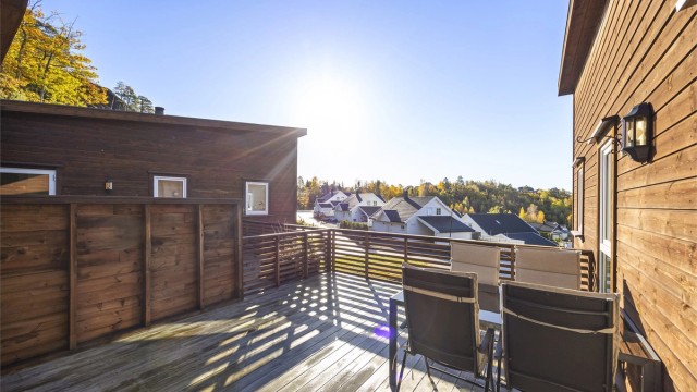 Svarttjennlia er et attraktiv og populært boligfelt med korte avstander til alt man trenger i hverdagen.