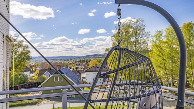Holmenkollen kan skimtes i horisonten