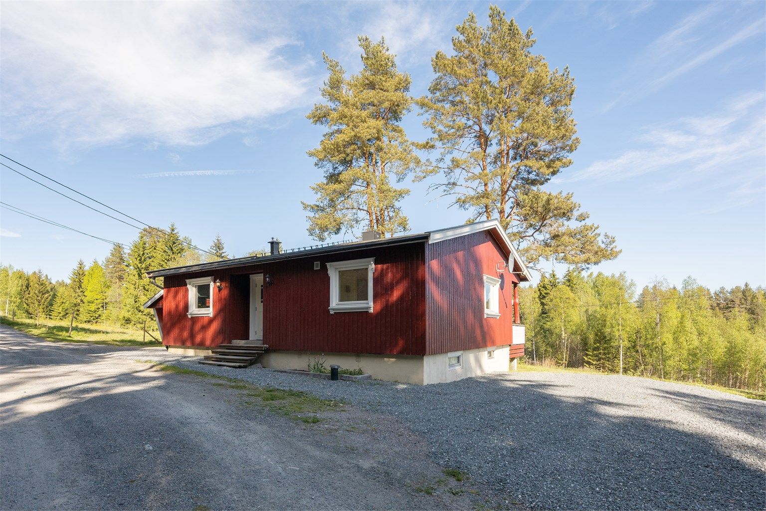 Det er mulighet for montering av ladeboks for elbil i garasjen eller på husveggen.
