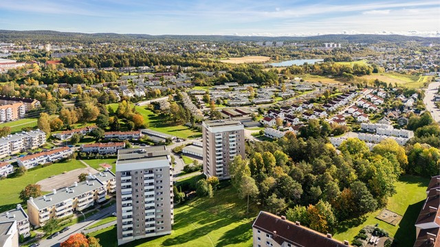 Det er kort vei til Østensjøvannet, med flotte turmuligheter og rekreasjonsområder.