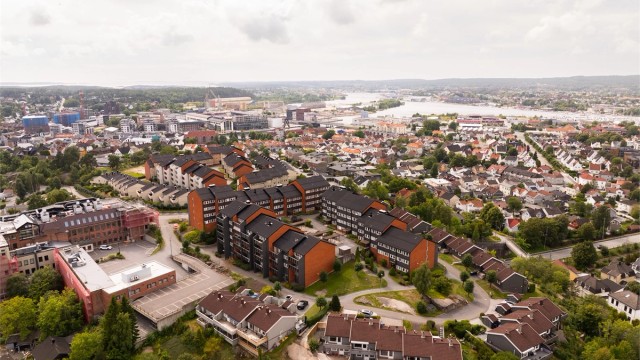 Frøyas gate 53 presenteres av Karl Robert Hansen i Krogsveen. Få steder er uttrykket å bo på byens tak like treffende. Fotograf; Kristoffer Kristiansen.