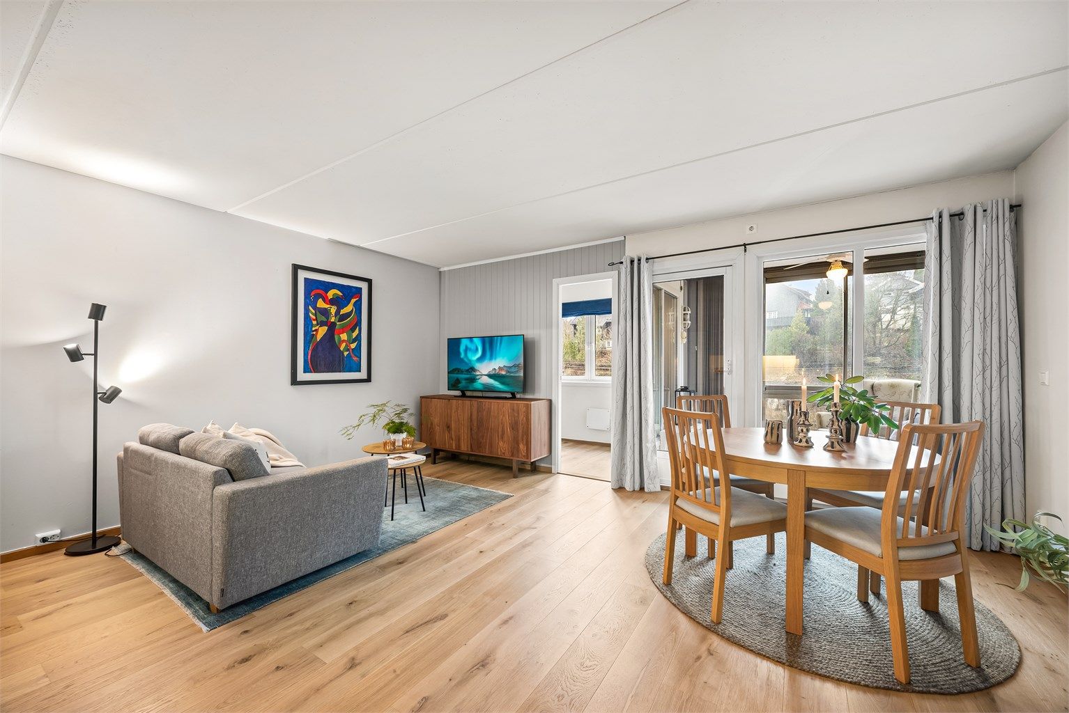 Velkommen til en stor 2-roms (med et ekstra kontor-rom) i Skiveien 126