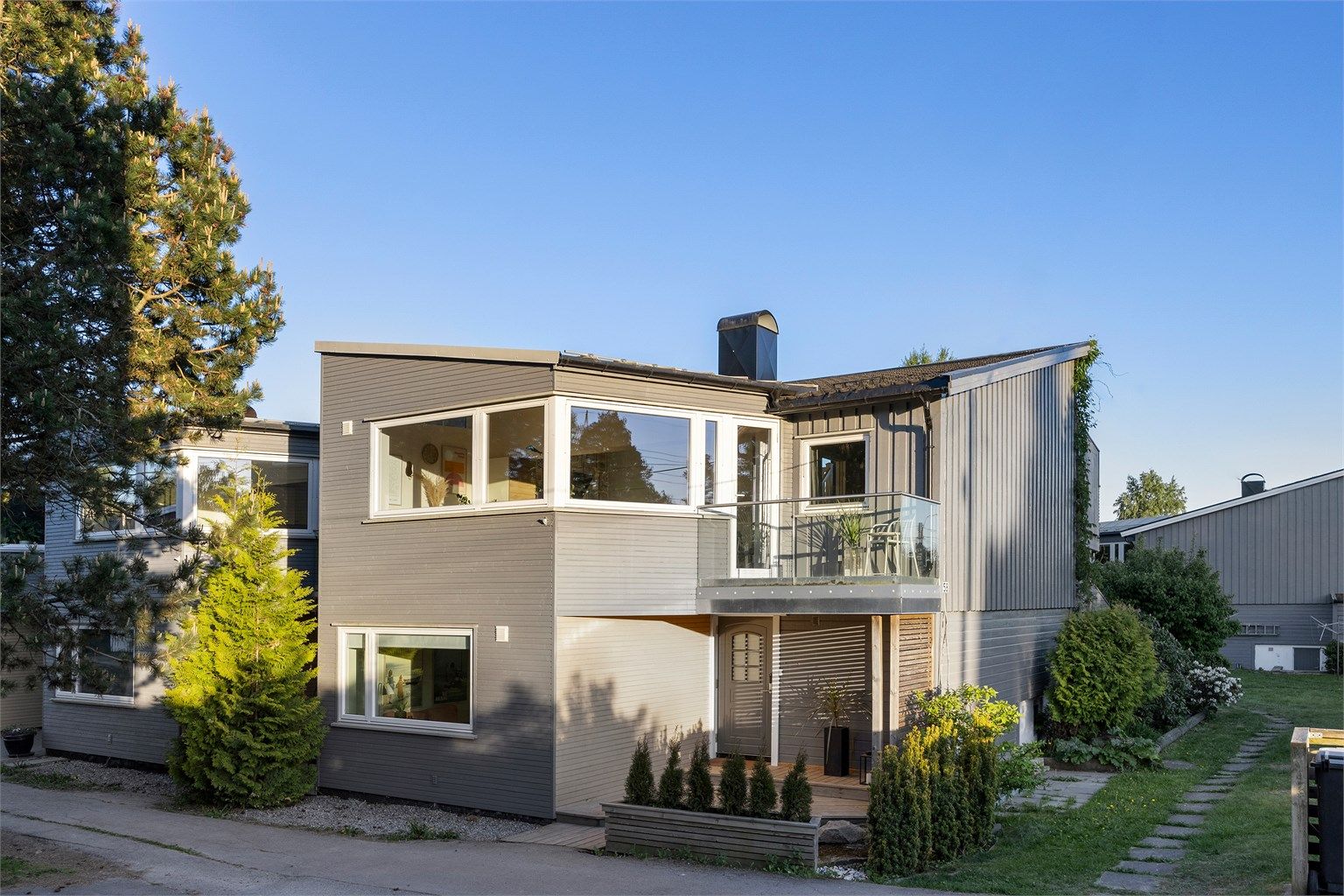 Velkommen til Valhallaveien 58A - Enderekkehus i et svært populært boligområde 